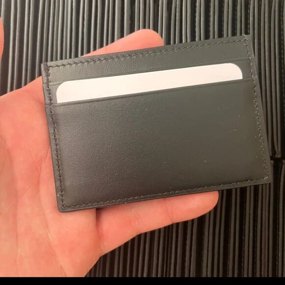 GUCCI Men's Authentic Black Leather Money Card Holder Wallet CODE 542596-525040 - Picture 2 of 6